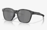 Oakley Shackle