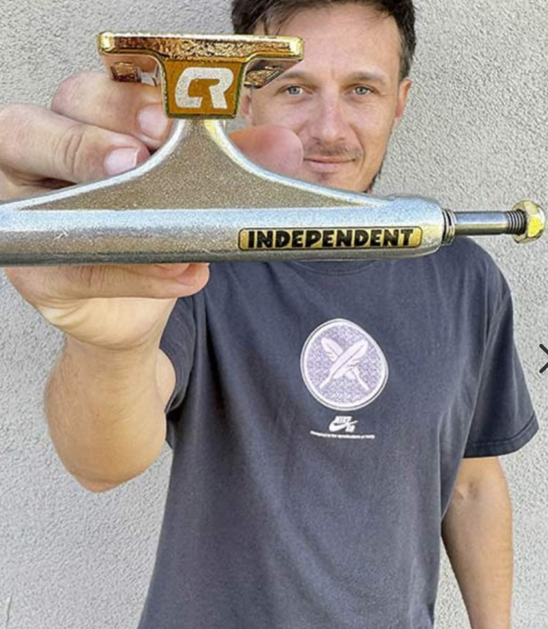 Independent STAGE 11 PRO CARLOS RIBEIRO SILVER/GOLD MID SKATEBOARD TRUCKS