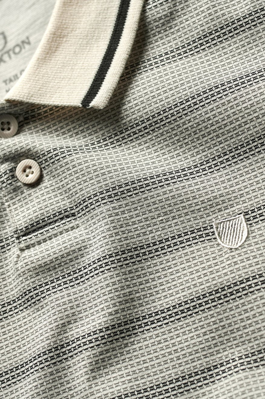BRIXTON PROPER S/S POLO KNIT OFF WHITE/WASHED BLACK